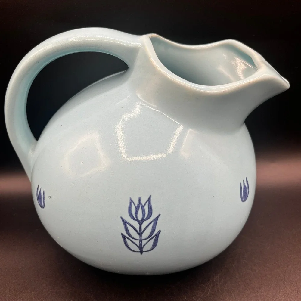Blue USA Pottery‎ Farmhouse Tilt Ball Pitcher w/ Ice Lip 6.5